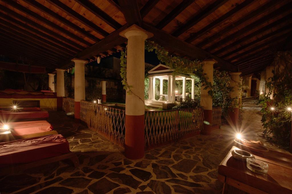 Termas Aqua Libera Aljucén Exterior foto